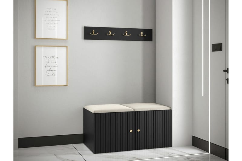 Dunvegan Highboard Black - Products - Förvaring - Skåp - Förvaringsskåp