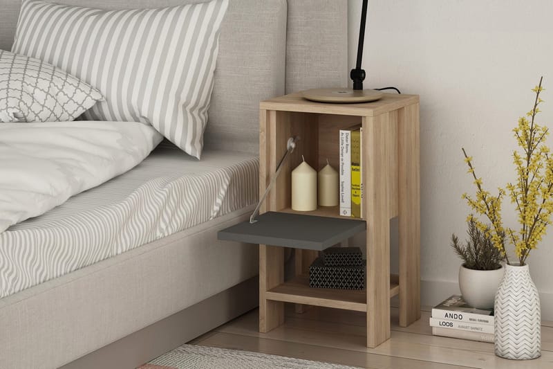 Homitis Sängbord 30 cm med Förvaring Hylla + Lucka - Ekfärg/Mörkgrå - Products - Möbler - Bord & matgrupp - Avlastningsbord & sidobord - Sängbord & nattduksbord