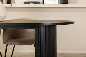 Bianca Matgrupp 200 cm Oval med 4 Berit stolar - Beige - Products - Möbler - Bord & matgrupp - Matgrupp