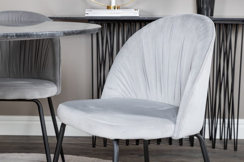 Estelle Matgrupp 106 cm Rund med 4 Wrinkles stolar - Svart/Guld - Products - Möbler - Bord & matgrupp - Matgrupp