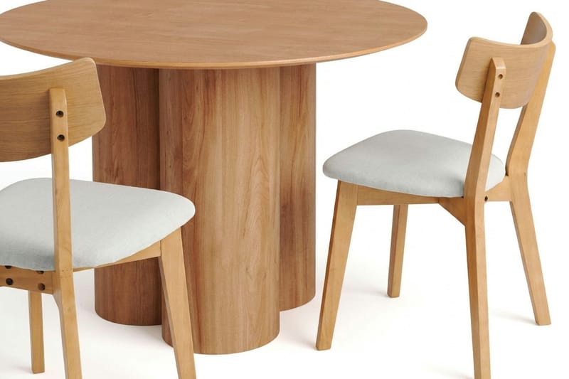 Juno Matgrupp 110 cm runt i Ek med 4 Amelia Matstolar med Dyna - Ek/Beige - Products - Möbler - Bord & matgrupp - Matgrupp
