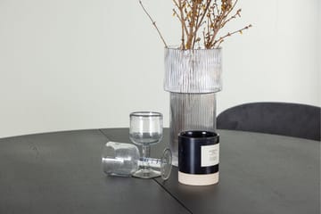 Matilda Matgrupp 130 cm Rund med 4 Lilja Stolar - Svart - Products - Möbler - Bord & matgrupp - Matgrupp