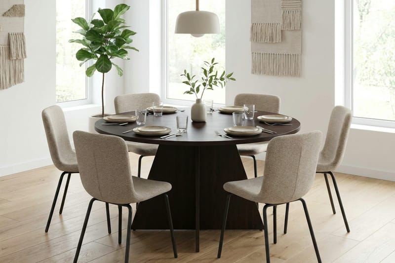 Vera Matgrupp runt 130 cm Rökt Ek med 6 Katy Matstolar - Rökt ek - Products - Möbler - Bord & matgrupp - Matgrupp