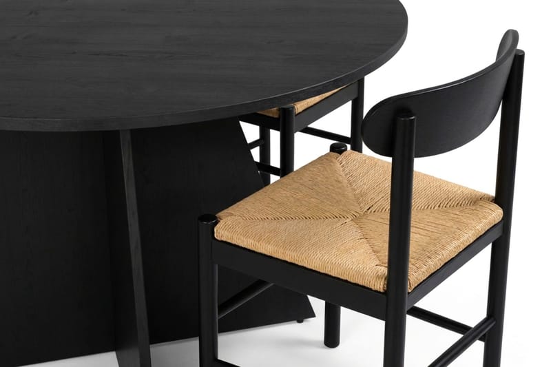 Vera Matgrupp runt 130 cm Svart med 6 Malte Matstolar - Products - Möbler - Bord & matgrupp - Matgrupp