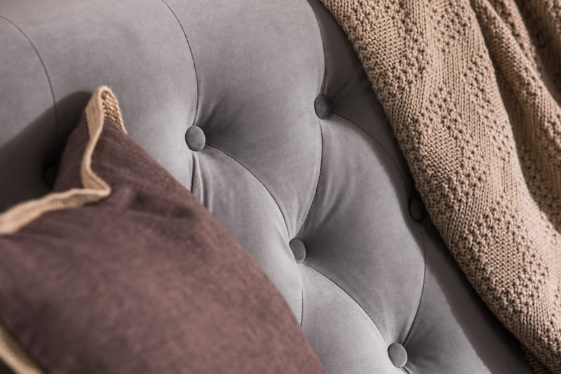 Howard Riviera Soffgrupp 3-sits + 2-sits Soffa + Fåtölj + Fotpall i Sammet - Ljusgrå - Products - Möbler - Soffa - Soffgrupp - Howard soffgrupp