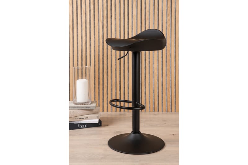 Adesto Barstol - Svart - Products - Möbler - Fåtölj & stolar - Barstol & barpall