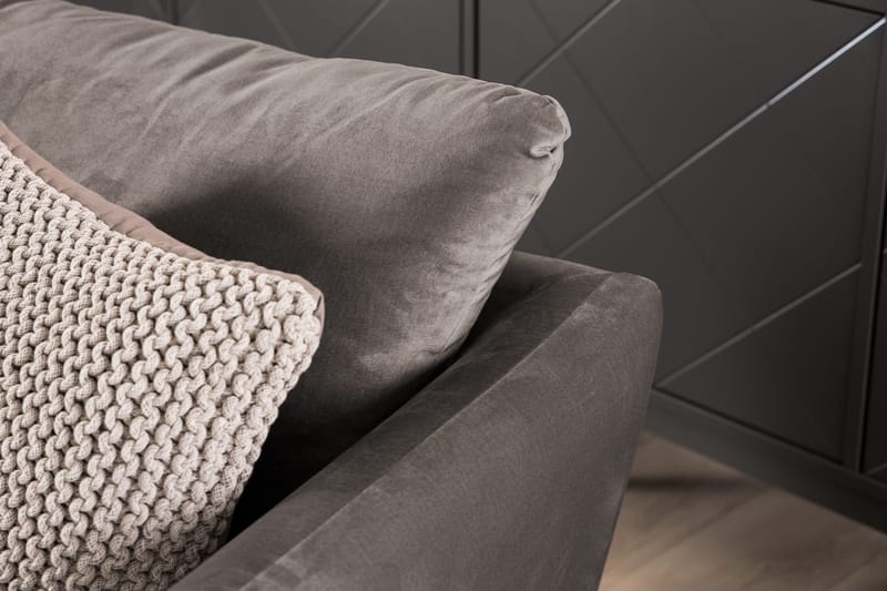 Trend Fotpall - Mullvad Sammet - Products - Möbler - Fåtölj & stolar - Pall & puff - Fotpallar