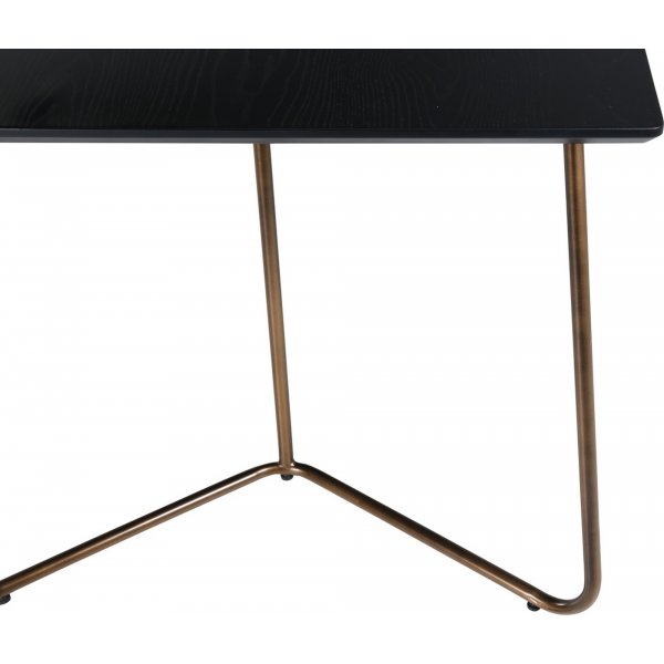 Cardinal ruokapöytä 190 cm - Musta/kupari Cardinal ruokapöytä 190 cm - Musta/kupari