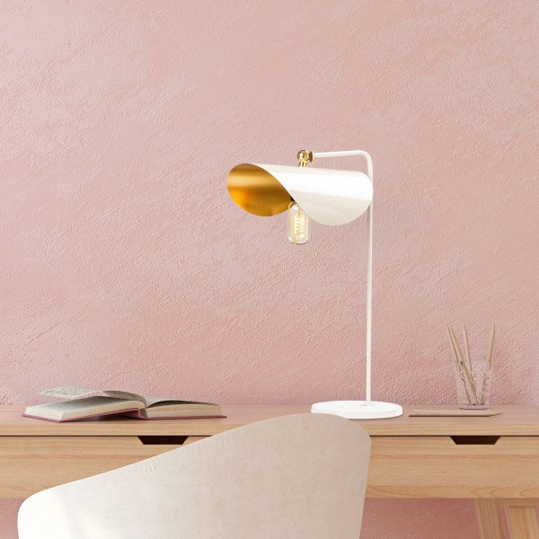 Sivani pöytävalaisin 4 - Valkoinen/kulta Sivani pöytävalaisin 4 - Valkoinen/kulta