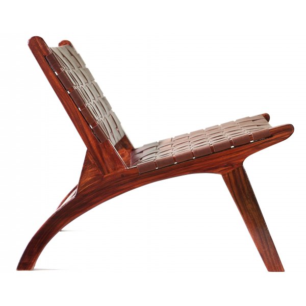 Nojatuoli Porto - Ruskea nahka + Huonekalujen tekstiilien hoito Nojatuoli Porto - Ruskea nahka + Huonekalujen tekstiilien hoito