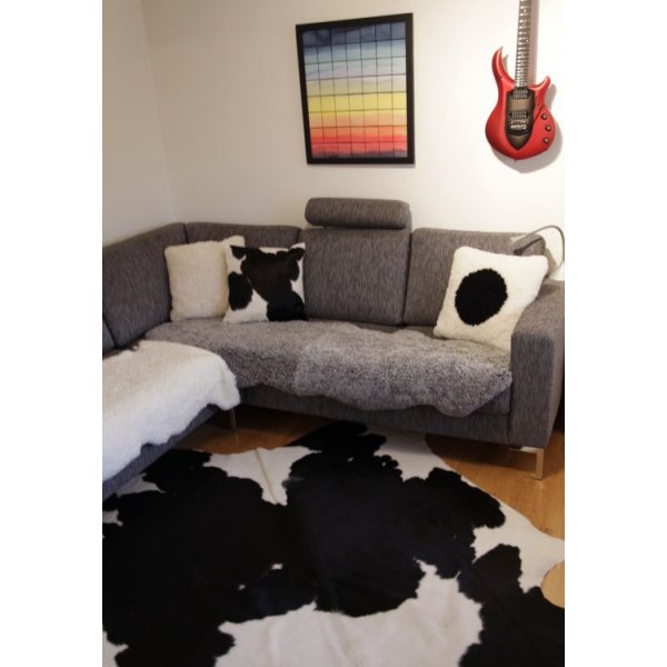 Clara lehmnnahka musta/valkoinen