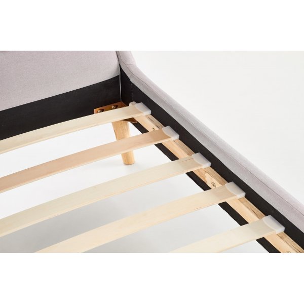 Bernardin harmaa sängynrunko 160x200 cm + Huonekalujen jalat Bernardin harmaa sängynrunko 160x200 cm + Huonekalujen jalat