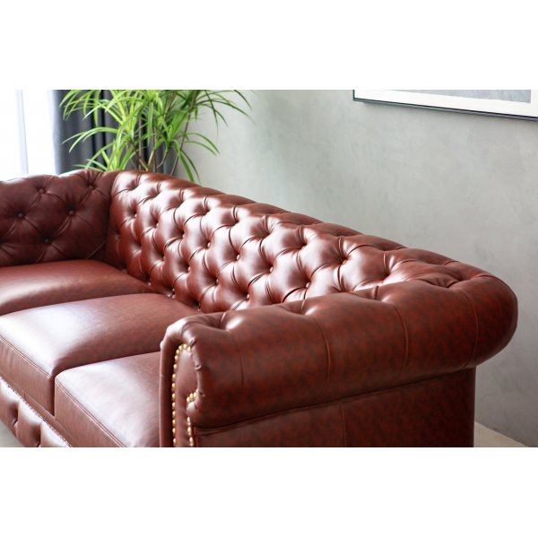 Sohva Chesterfield 3-istuttava ruskea PU - Charles Sohva Chesterfield 3-istuttava ruskea PU - Charles