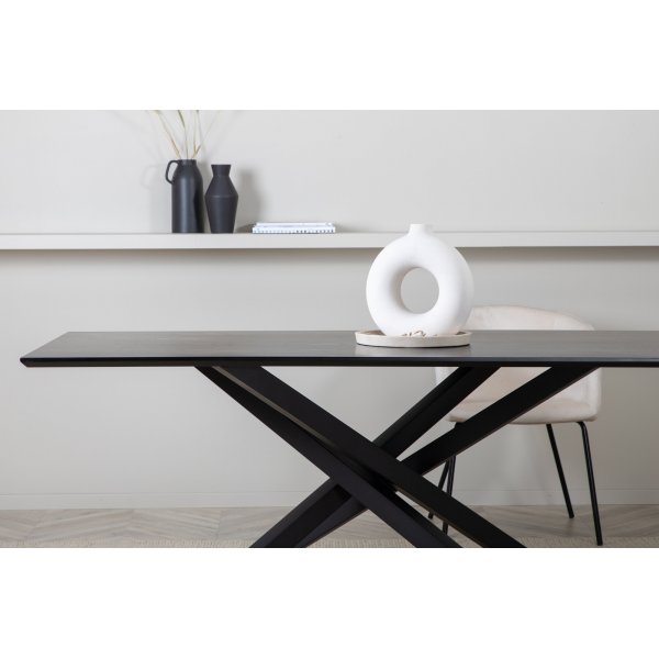 Piazza ruokap�yt� 180 x 90 cm - Musta