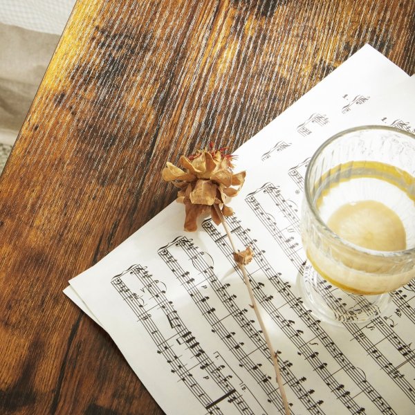 Evy sivupöytä 34 x 30 cm - Ruskea/musta Evy sivupöytä 34 x 30 cm - Ruskea/musta