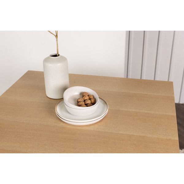 Leo ruokapöytä 100 x 100 cm - Natural Leo ruokapöytä 100 x 100 cm - Natural