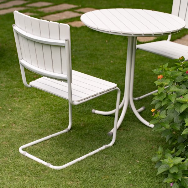 Holm-parvekeryhm: 2 tuolia ja pyre pyt