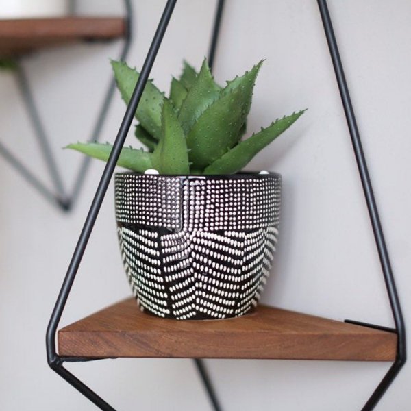 Walter seinähylly 39 - pähkinä/musta Walter seinähylly 39 - pähkinä/musta