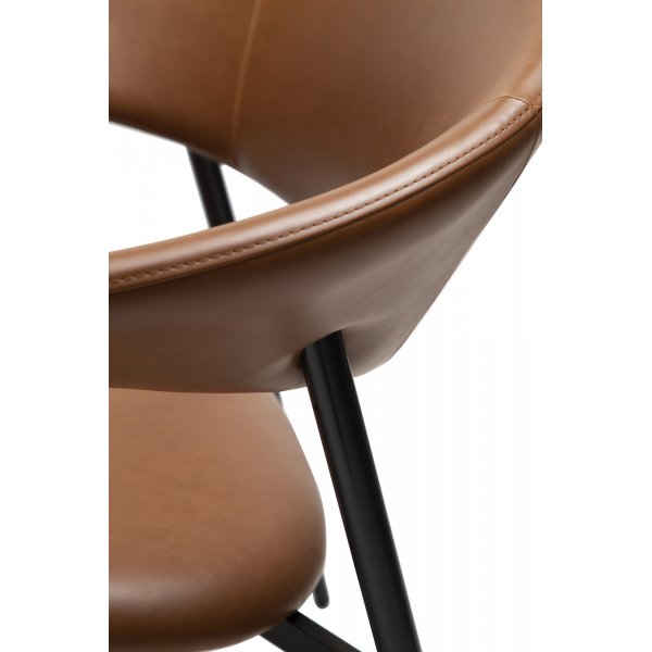 Rover lepotuoli - vaaleanruskea PU Rover lepotuoli - vaaleanruskea PU