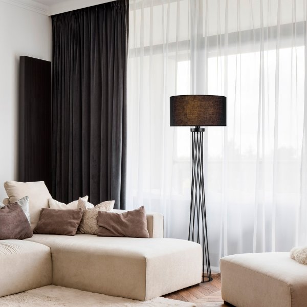 Alta lattiavalaisin 13470 - Musta Alta lattiavalaisin 13470 - Musta