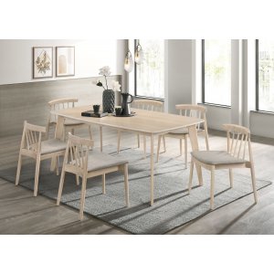 Ruokailuryhmä, valkoiseksi maalattu; Keittiön pöytä 180 x 90 cm ja 6 tuolia + 6.00 x Lautasliinarenkaat Ruokailuryhmä, valkoiseksi maalattu; Keittiön pöytä 180 x 90 cm ja 6 tuolia + 6.00 x Lautasliinarenkaat