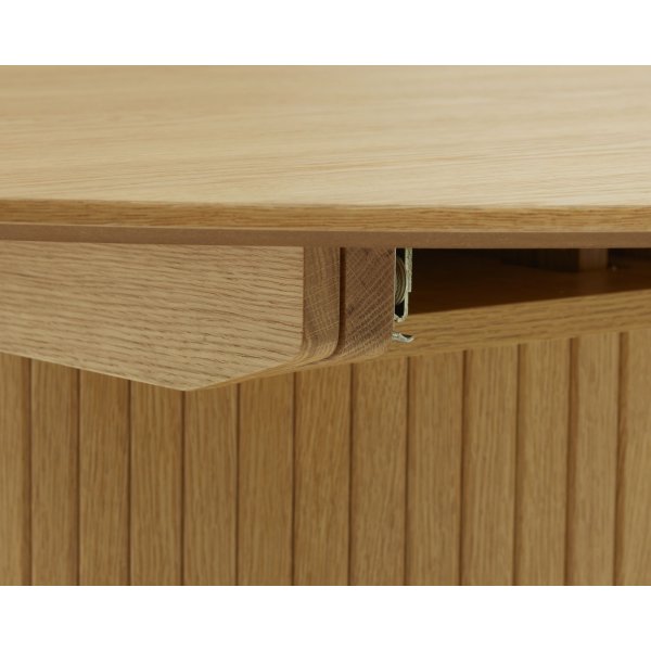 Mood ruokapöytä 120-167 x 120 cm - Tammi Mood ruokapöytä 120-167 x 120 cm - Tammi