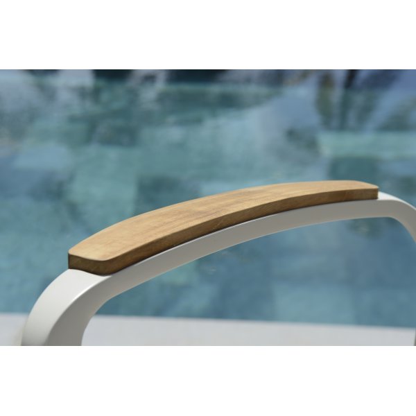 Portaalit ruokailuryhmä 1 - Valkoinen/tiikki Portaalit ruokailuryhmä 1 - Valkoinen/tiikki