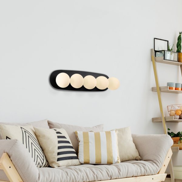 Kaivon seinävalaisin 11741 - Musta/valkoinen Kaivon seinävalaisin 11741 - Musta/valkoinen