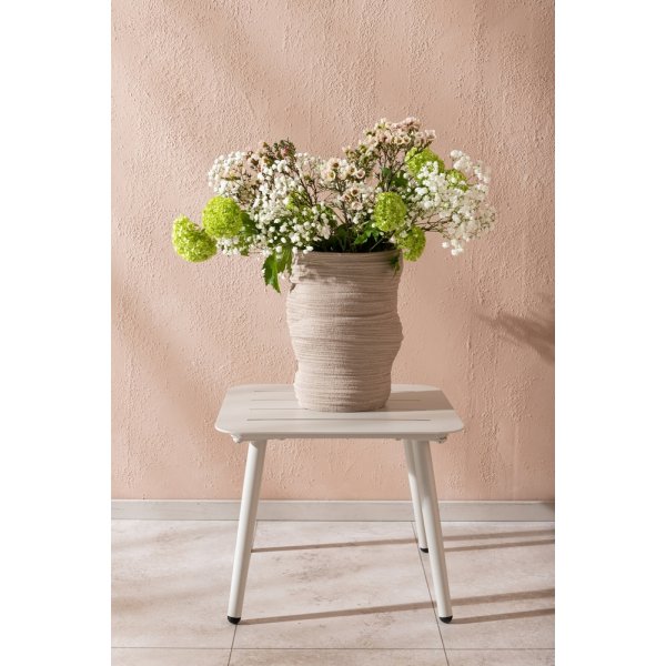 Lina sivupöytä - beige Lina sivupöytä - beige