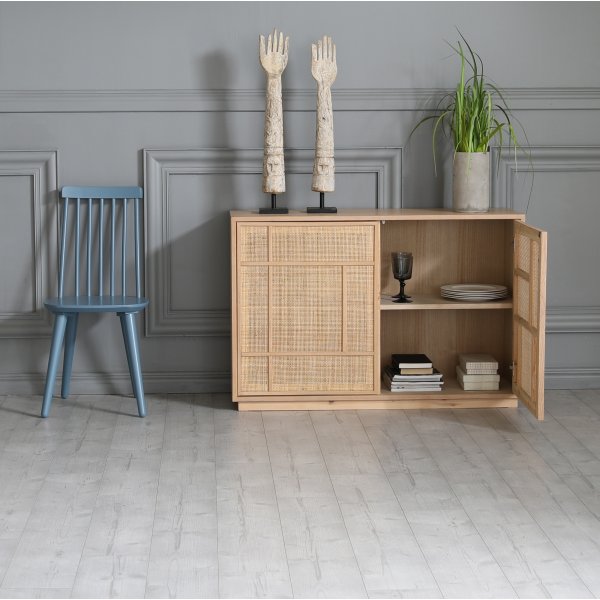 Senkki silytystilalla ja rottinkiovilla 120 cm leve - Stockholm