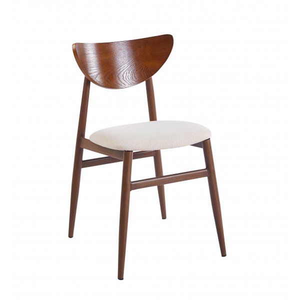 Ruokailuryhm� Crossby-p�yt� �120cm, p�hkin�puuta, ja 4 Ludvig-ruokailutuolia p�hkin�puuta.