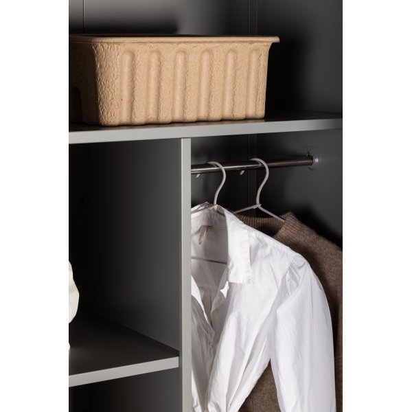 Alexander-vaatekaappi - vaaleanharmaa