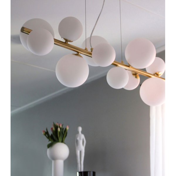 Molekyl kattovalaisin - Matta messinki/opaali valkoinen Molekyl kattovalaisin - Matta messinki/opaali valkoinen