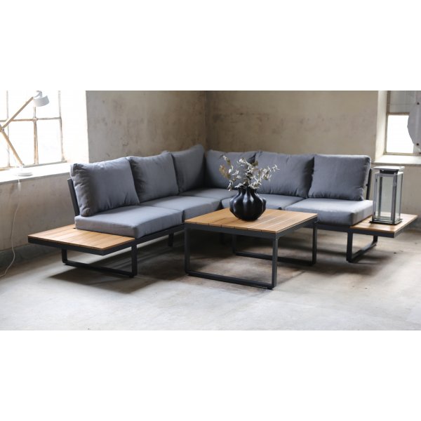 Ulkonurkkasohva p�yd�ll� + Huonekalujen puhdistus