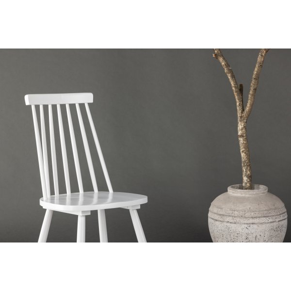 Lönneberga ruokatuoli - Valkoinen Lönneberga ruokatuoli - Valkoinen