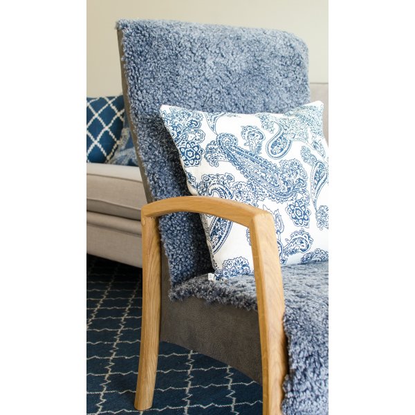 Sune-nojatuoli lampaannahkaa - Harmaa / Öljytty tammi Sune-nojatuoli lampaannahkaa - Harmaa / Öljytty tammi