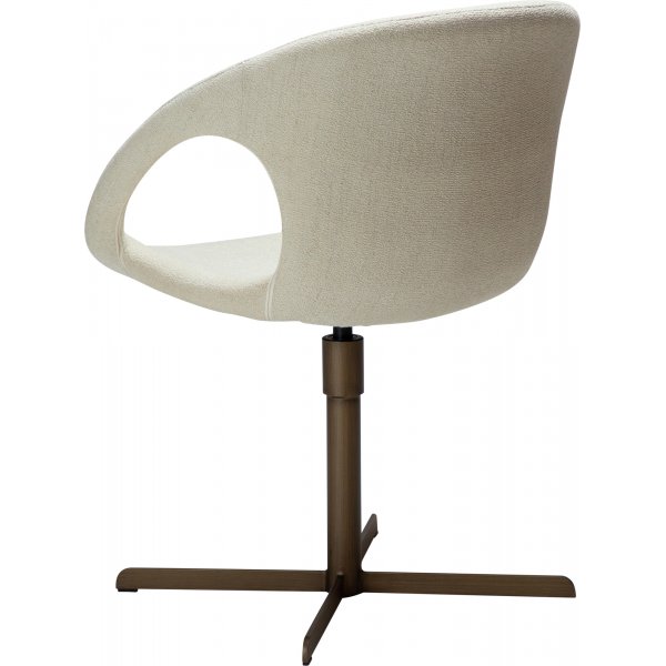 Carry kääntötuoli - Valkoinen bouclé/antiikkimessinki Carry kääntötuoli - Valkoinen bouclé/antiikkimessinki