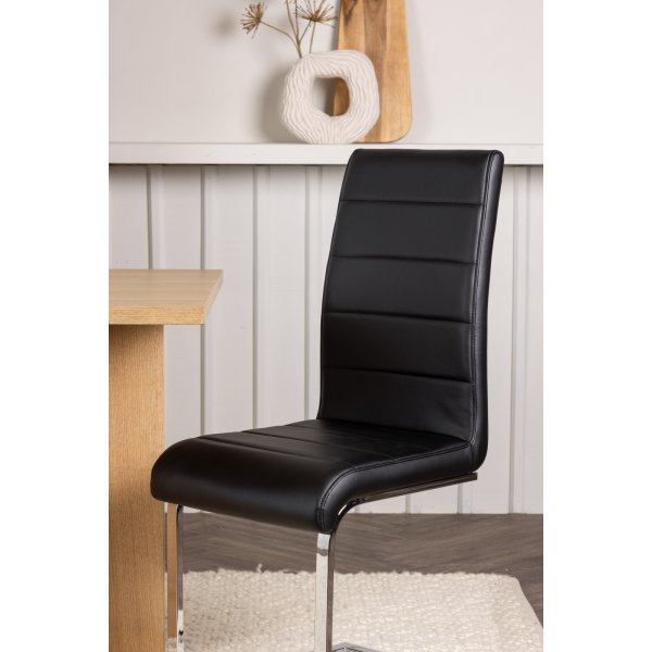 Tempo ruokapöydän tuoli - musta PU Tempo ruokapöydän tuoli - musta PU