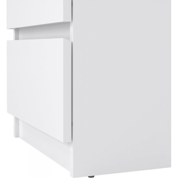 Kapea lipasto, jossa 3 laatikkoa, korkeus 70 cm ja leveys 40,5 cm