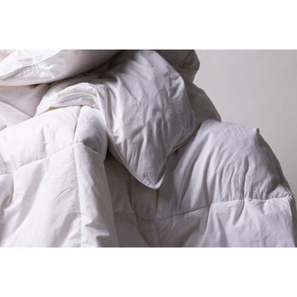 Astrid peitto 200 x 150 cm - Valkoinen Astrid peitto 200 x 150 cm - Valkoinen