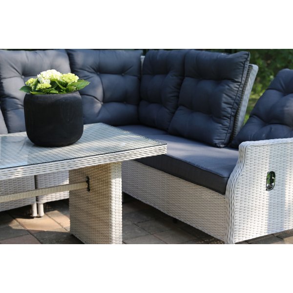 Wembley-kulmasohva p�yd�ll� (Recliner) - Vaalea keinorottinki