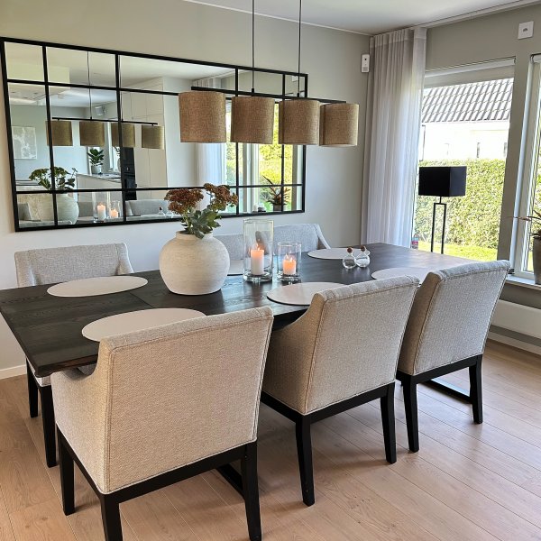 Kokovartalopeili 110 � 220 cm Rivillinen - Musta kehys