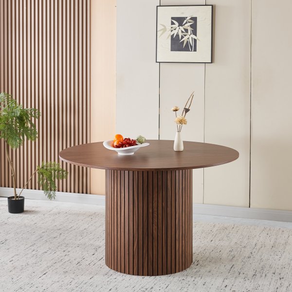 Ludvig pyöreä ruokapöytä 120 cm pähkinäpuu Ludvig pyöreä ruokapöytä 120 cm pähkinäpuu