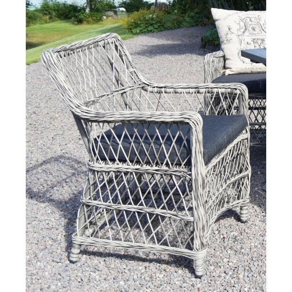 Ruokailuryhmä Provence: Sohva, nojatuolit ja ruokapöytä harmaata tahraa + Huonekalujen puhdistus Ruokailuryhmä Provence: Sohva, nojatuolit ja ruokapöytä harmaata tahraa + Huonekalujen puhdistus