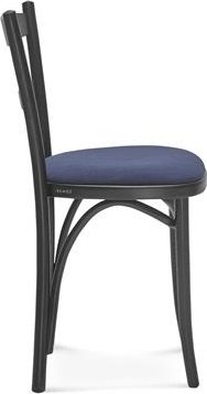 Pernilla ruokatuoli - Valinnainen rungon ja verhoilun väri Pernilla ruokatuoli - Valinnainen rungon ja verhoilun väri