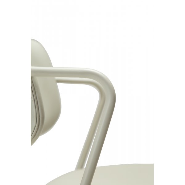 Zed ruokapöydän tuoli - valkoinen PU Zed ruokapöydän tuoli - valkoinen PU