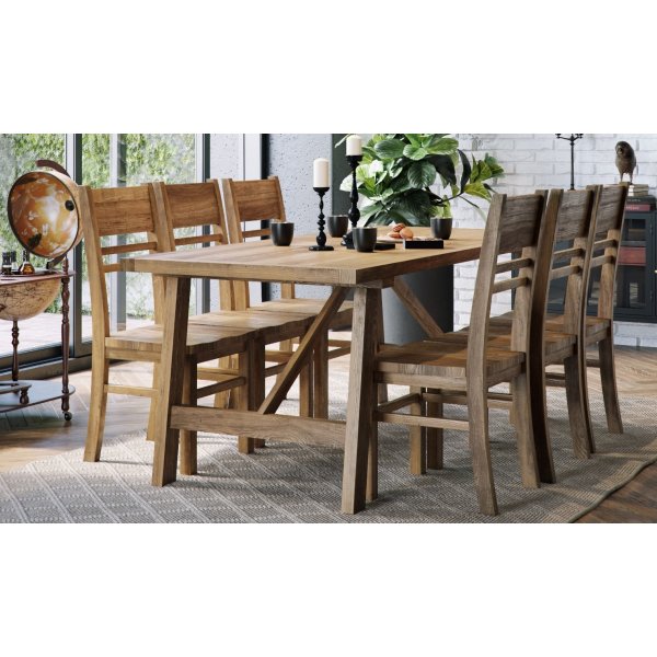 Woodforge-tuoli kierr�tyspuusta