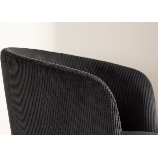 Berit ruokapöydän tuoli - Musta vakosametti Berit ruokapöydän tuoli - Musta vakosametti