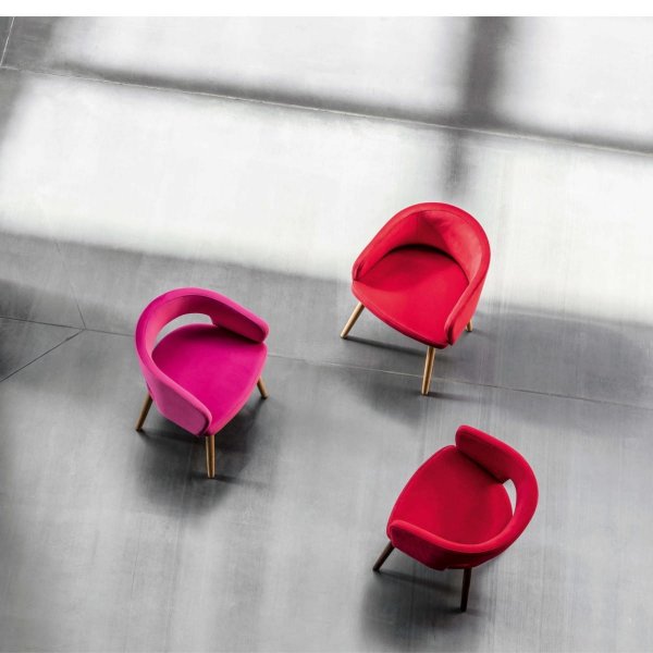 Cube-nojatuoli - Valinnainen rungon ja verhoilun väri Cube-nojatuoli - Valinnainen rungon ja verhoilun väri