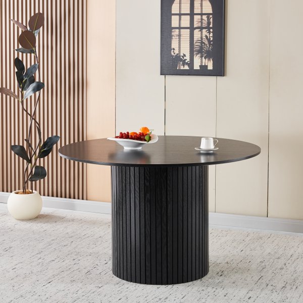 Ludvig pyöreä ruokapöytä 120 cm mustaksi petsattu tammi Ludvig pyöreä ruokapöytä 120 cm mustaksi petsattu tammi